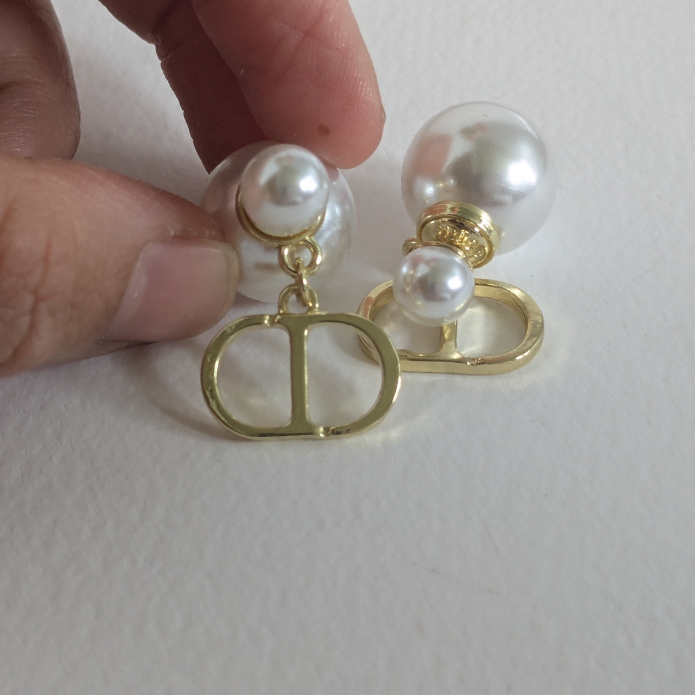 Dior White and Gold Pearl Earrings - Picture 5 of 12